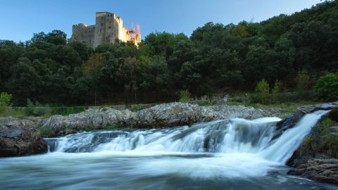 Meyras - Château de Ventadour et la Fontaulière - ©S.BUGNON